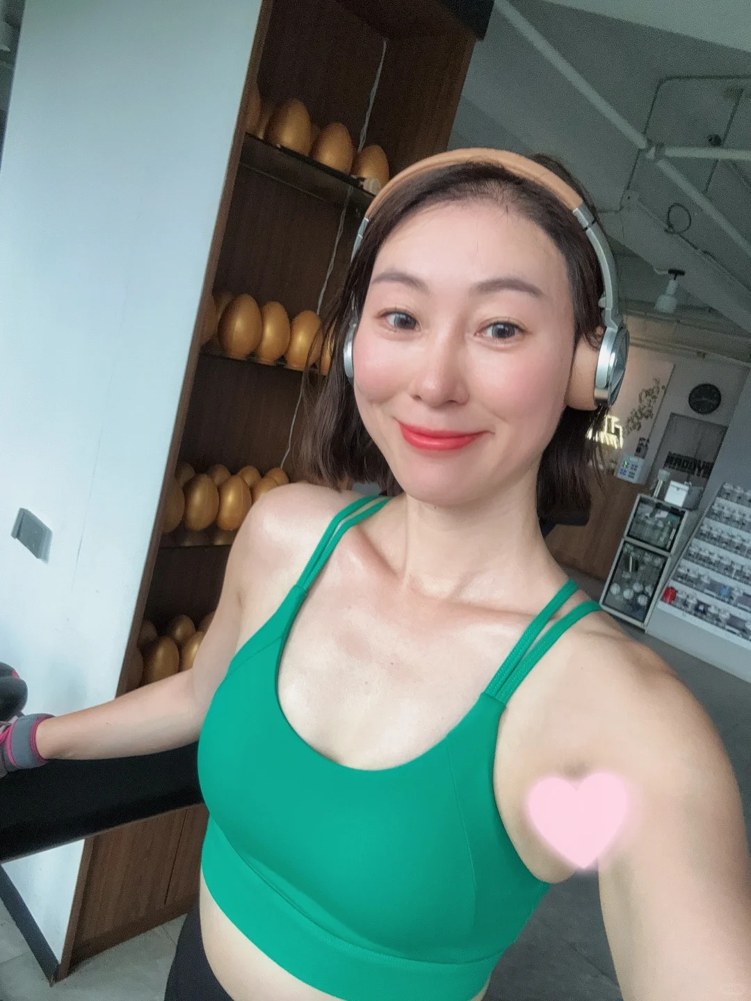 这条瑜伽裤也太懂我了，舒服到不想脱