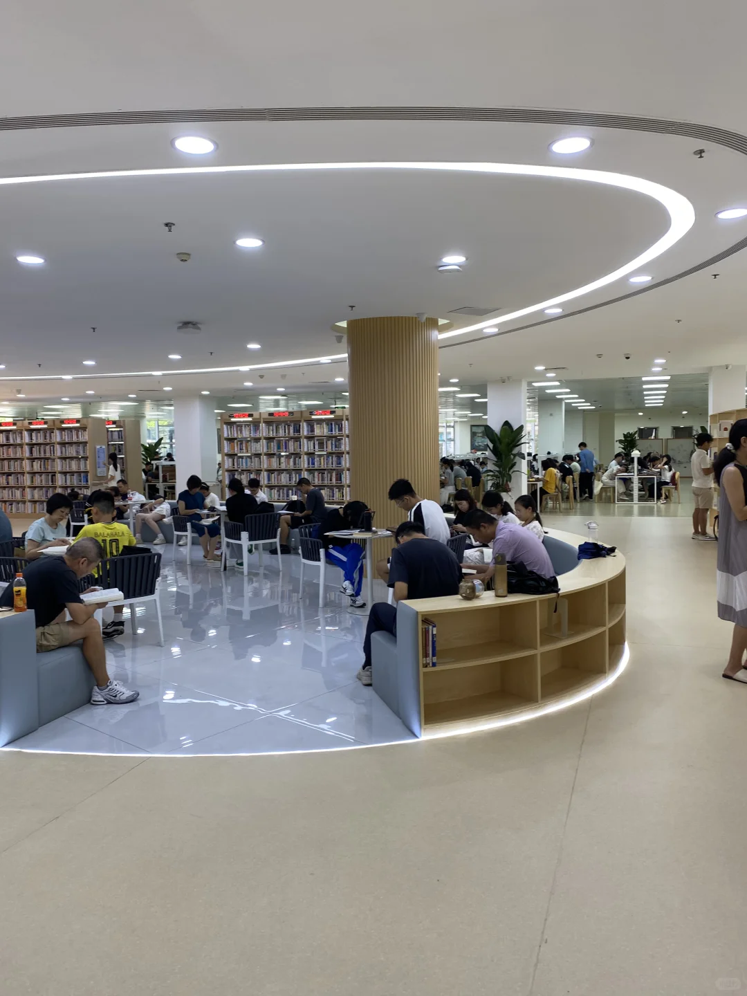 42岁，中年被裁，失业i 人的解压方式