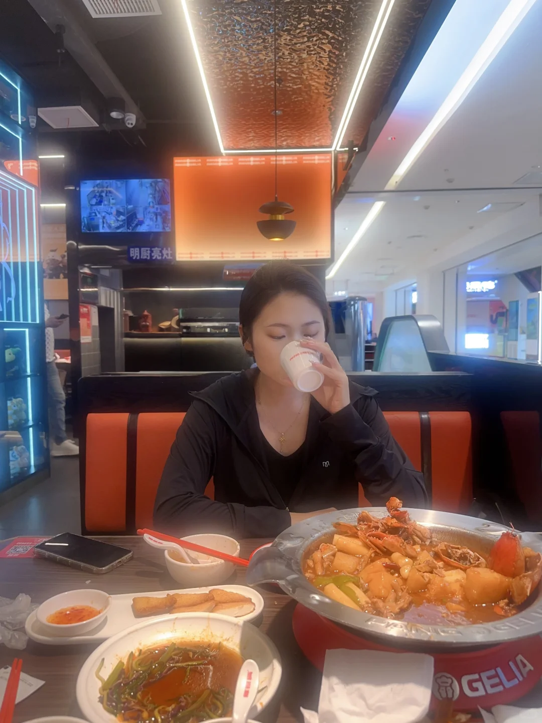 ?邯郸新世纪胖哥俩