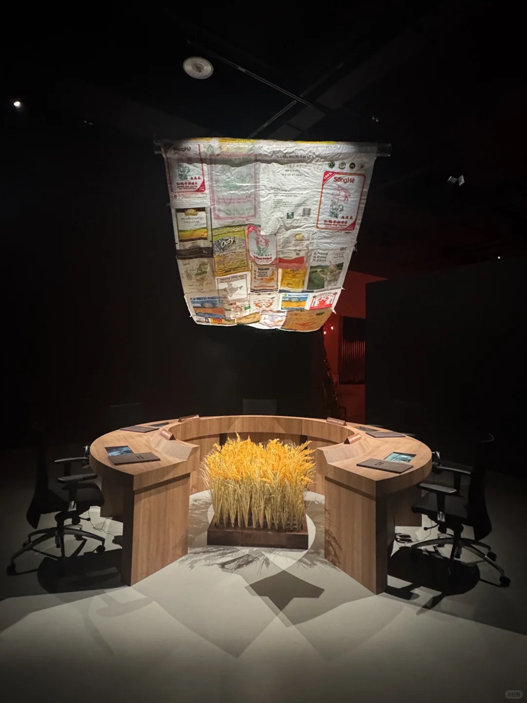 ??SAM新展｜梦想世界的奇幻视角