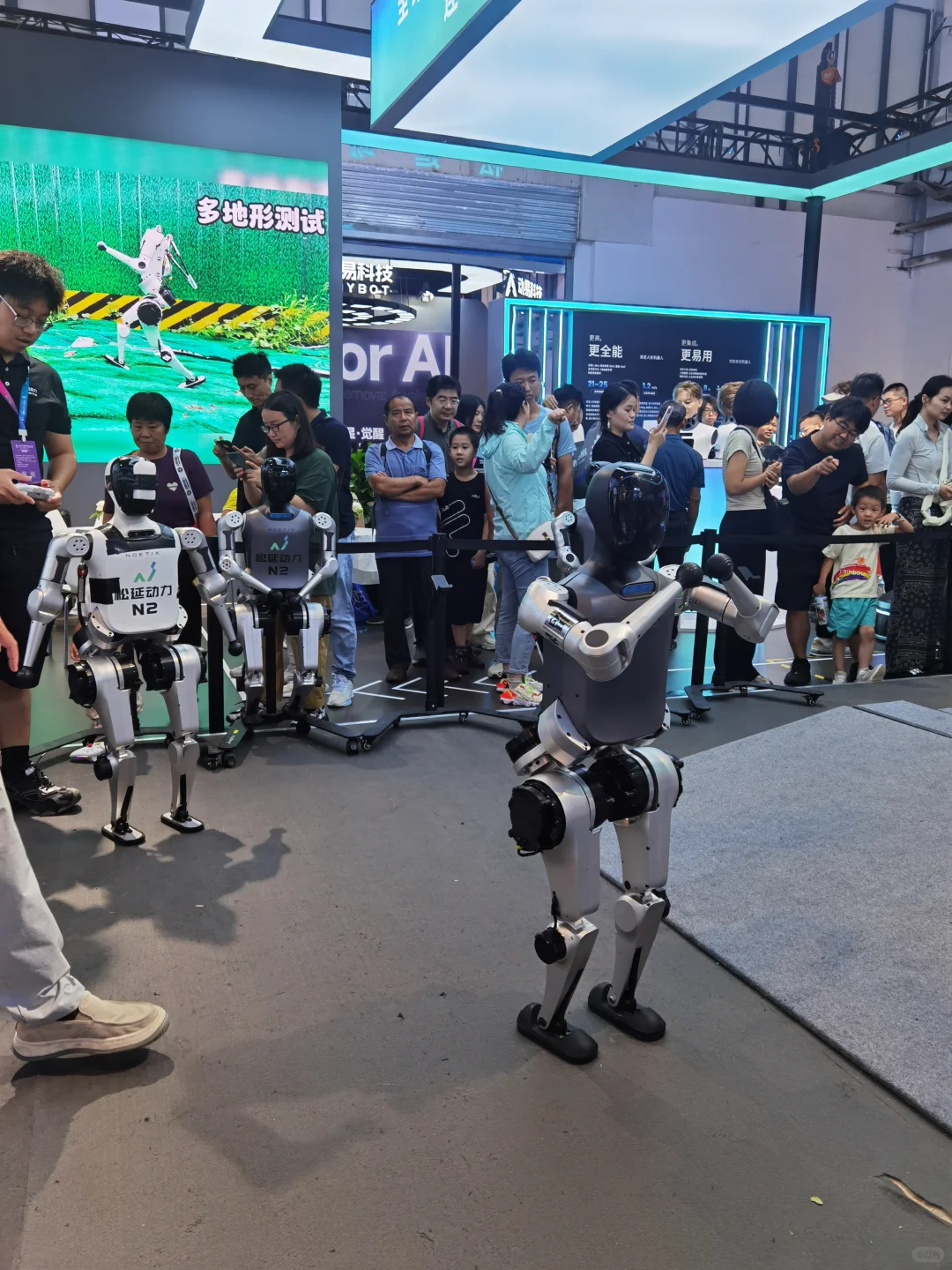 ✨北京2025WRC展会打卡！人潮汹涌