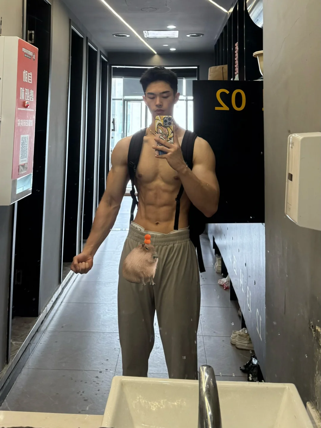 白色是真的显大