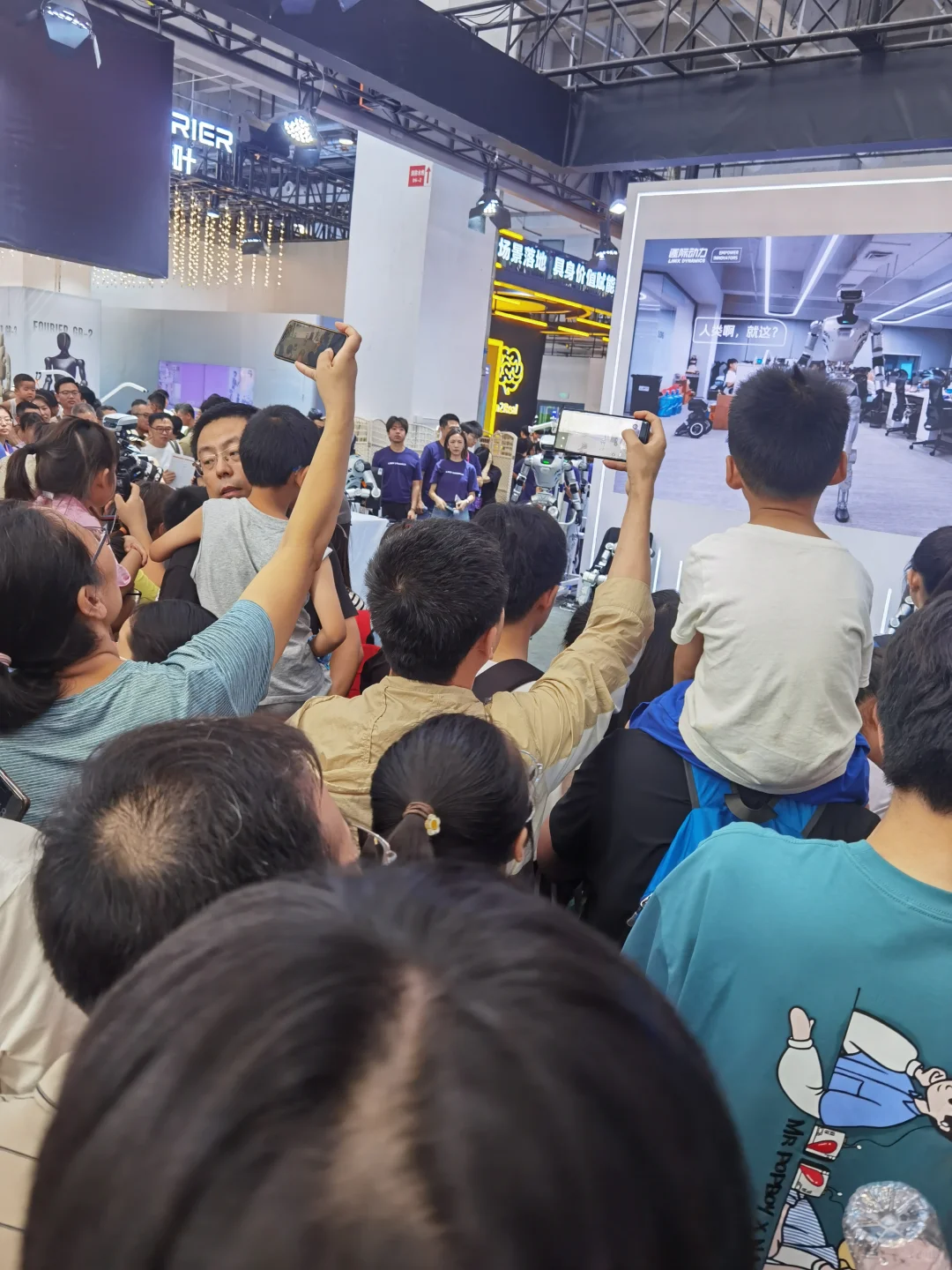 ✨北京2025WRC展会打卡！人潮汹涌