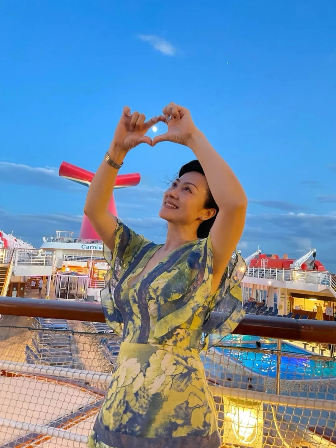 50+的姐姐，是个懂的浪漫又不失温柔的年纪