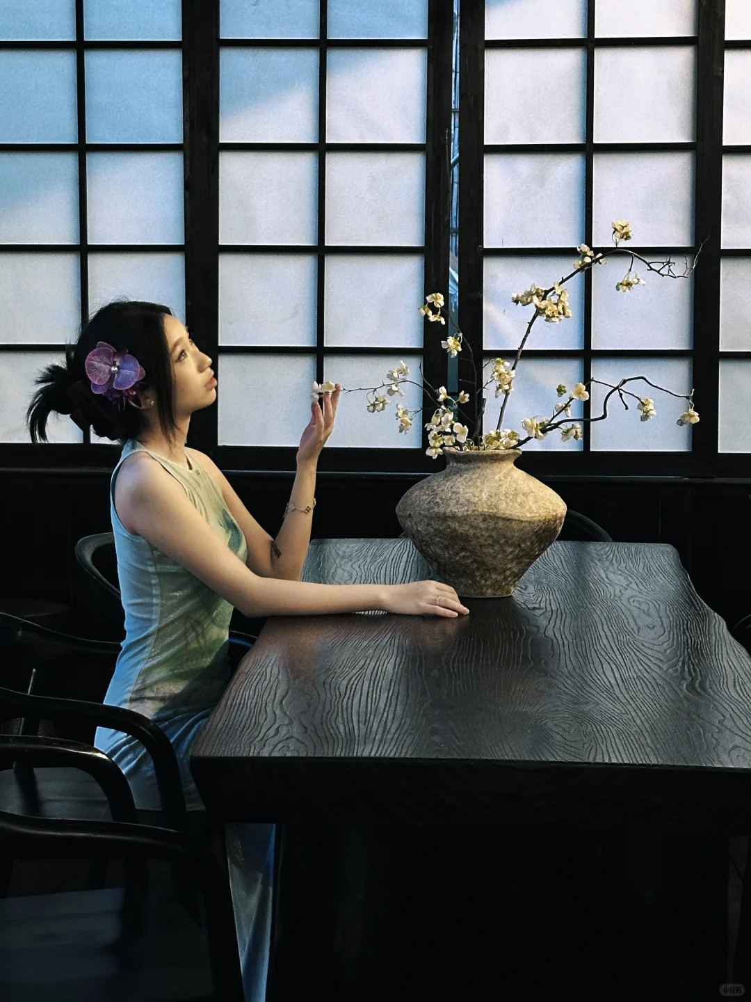 38岁冷艳少妇～偷得浮生半日闲