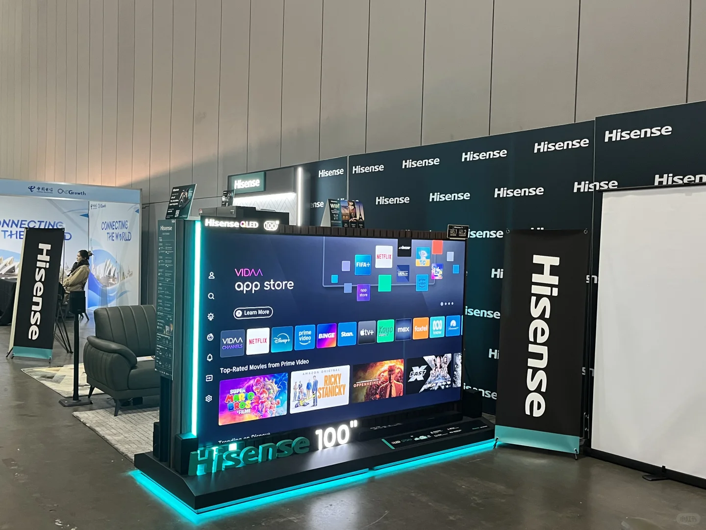 ??墨大｜03女大勇闯澳中博览会?