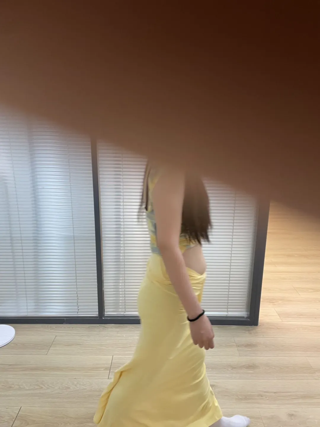 被朋友偷拍了！还以为我穿上很好看