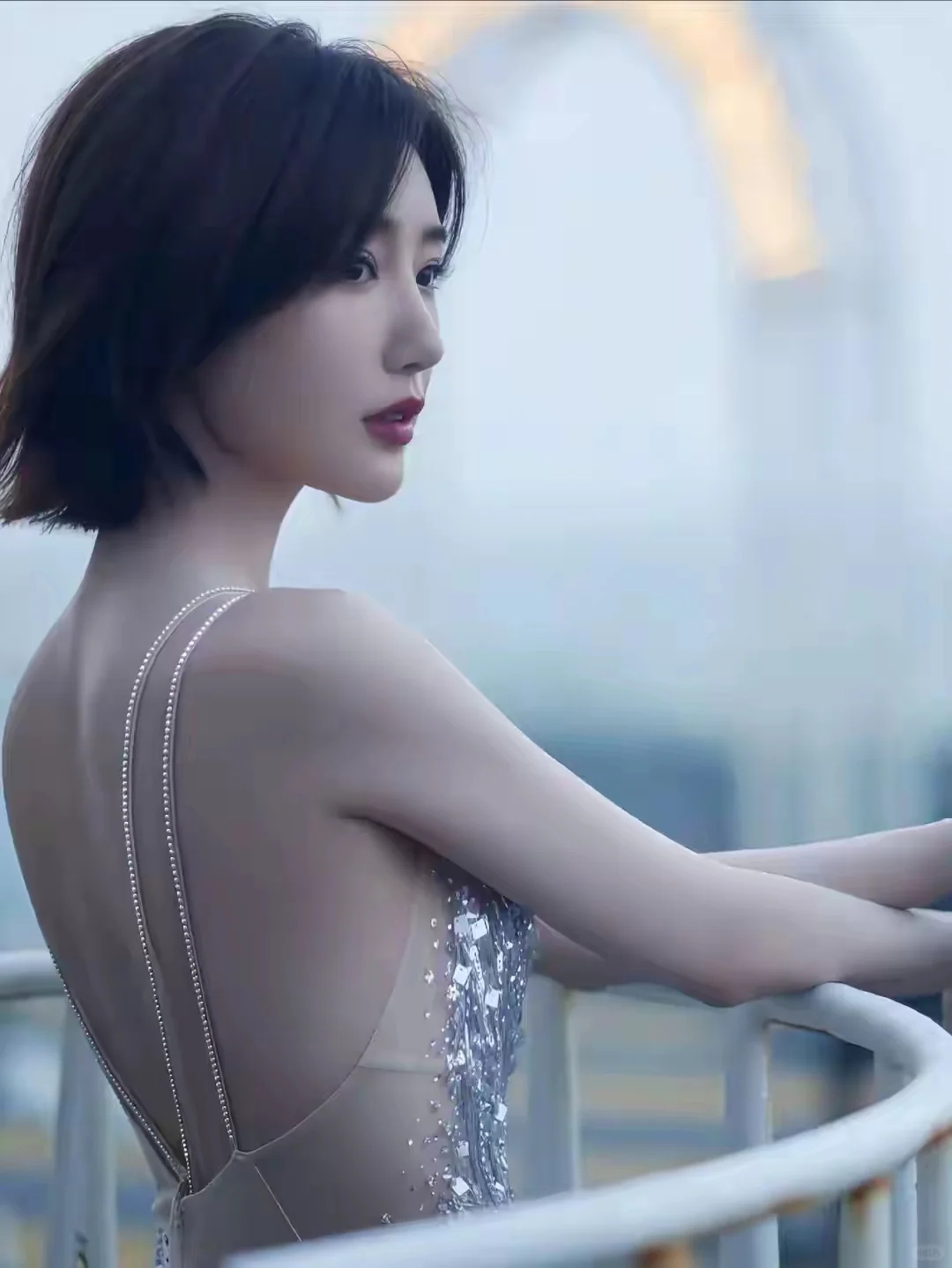 毛晓彤:可爱的另一面，性感！