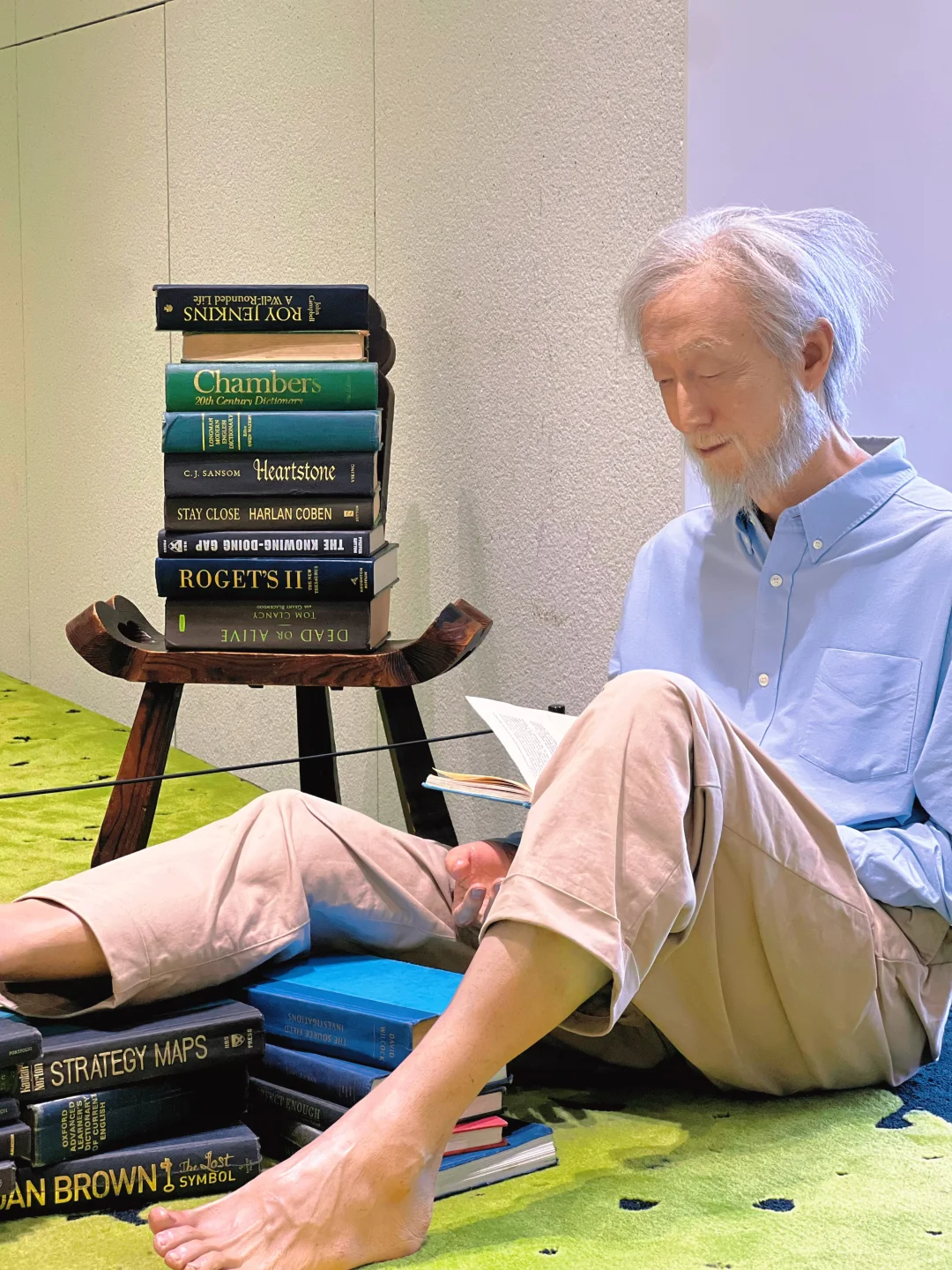 小心！！！?巨人出没！当超现实主义映入现实