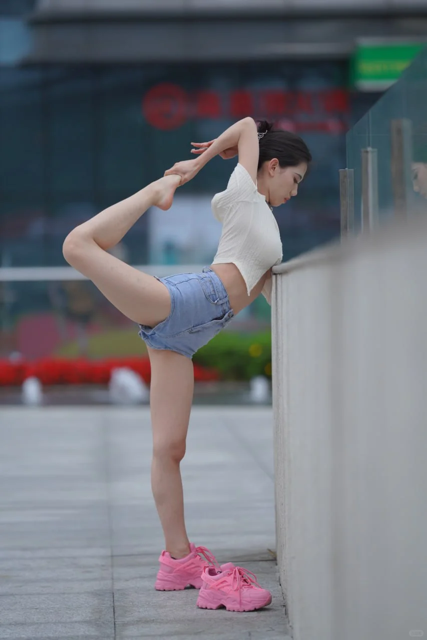 谁练了都好看！瑜伽女孩