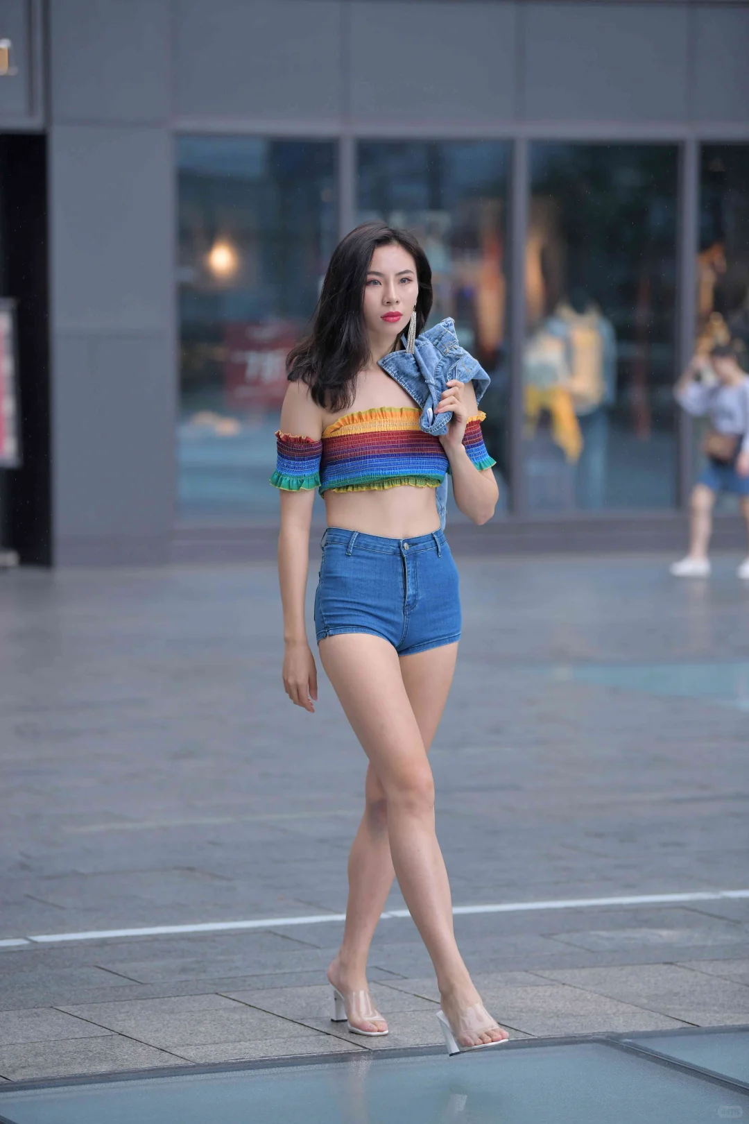 街拍美女A44 热裤美女