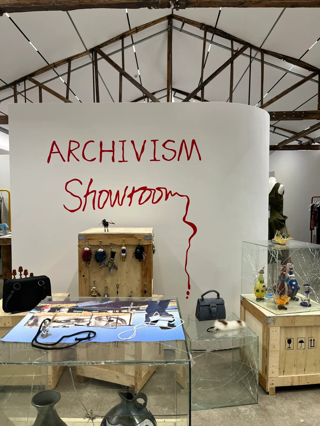 上海看展｜Fashion in 90s: Anti-Fashion