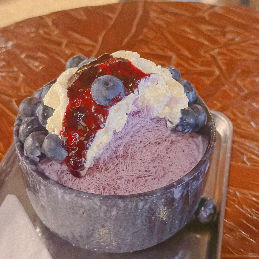 邯郸蓝莓雪冰！蓝莓多到边吃边掉，太好吃啦！