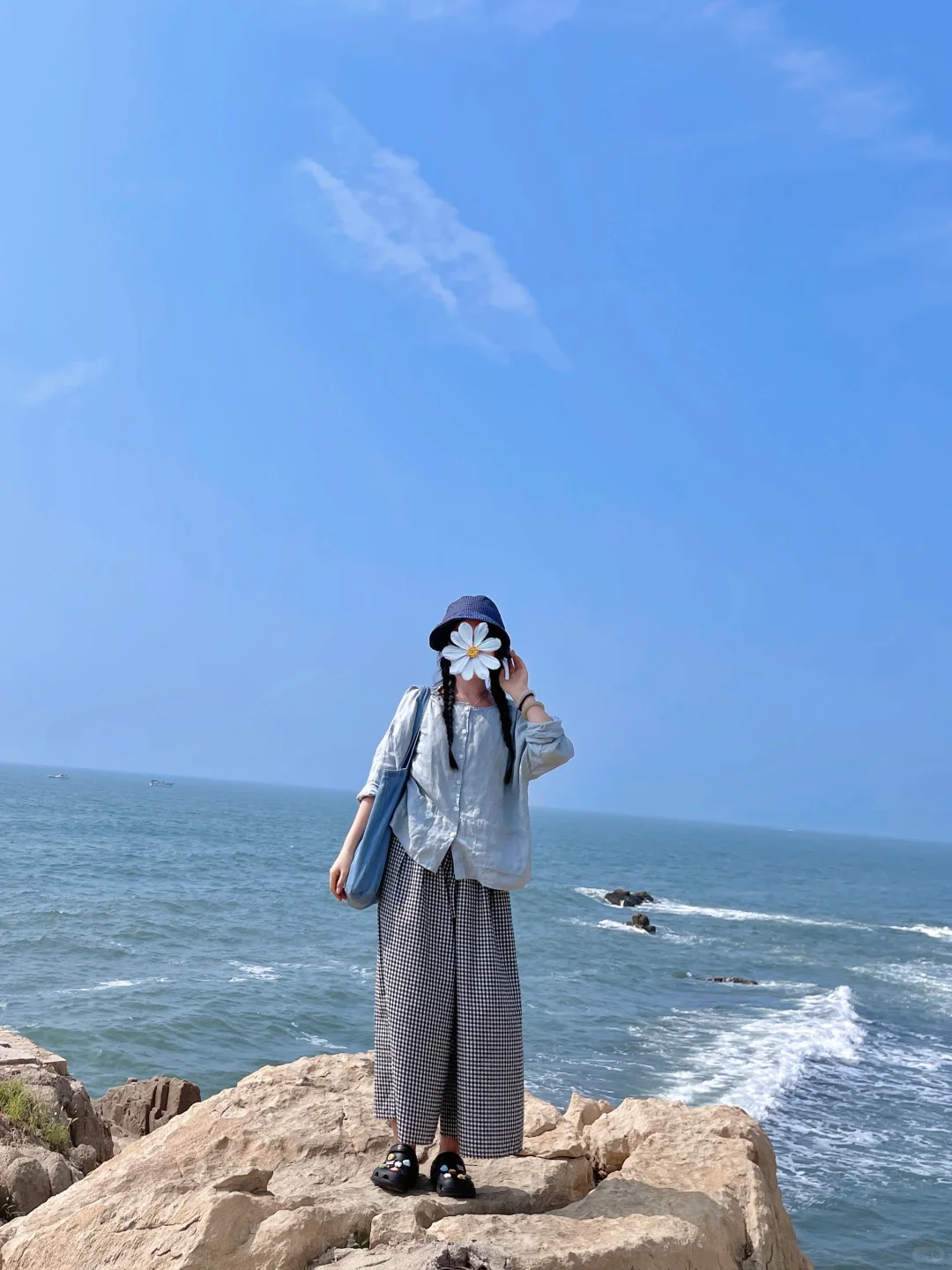 青岛的海好漂亮呀，几套海边穿搭分享?