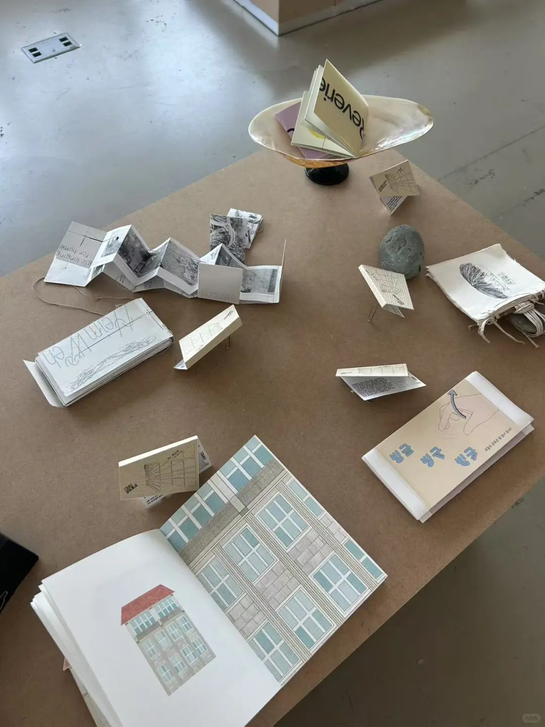 ??弘益大学｜视觉传达系 作业课题展