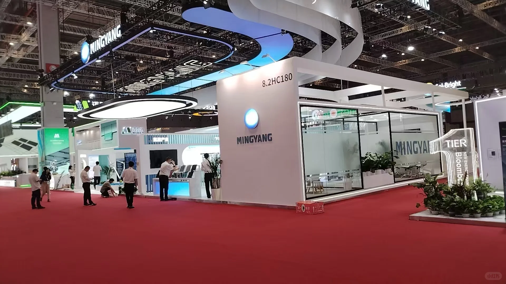 光伏展全场最吸睛展台，连甲方都说长期合作