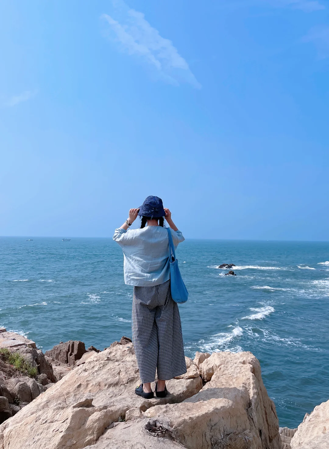 青岛的海好漂亮呀，几套海边穿搭分享?