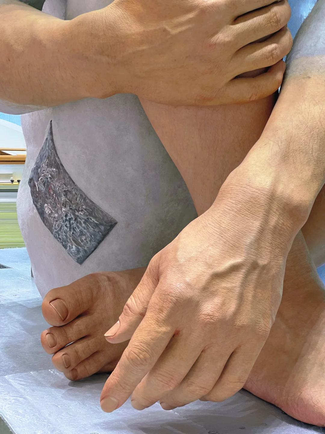 小心！！！?巨人出没！当超现实主义映入现实