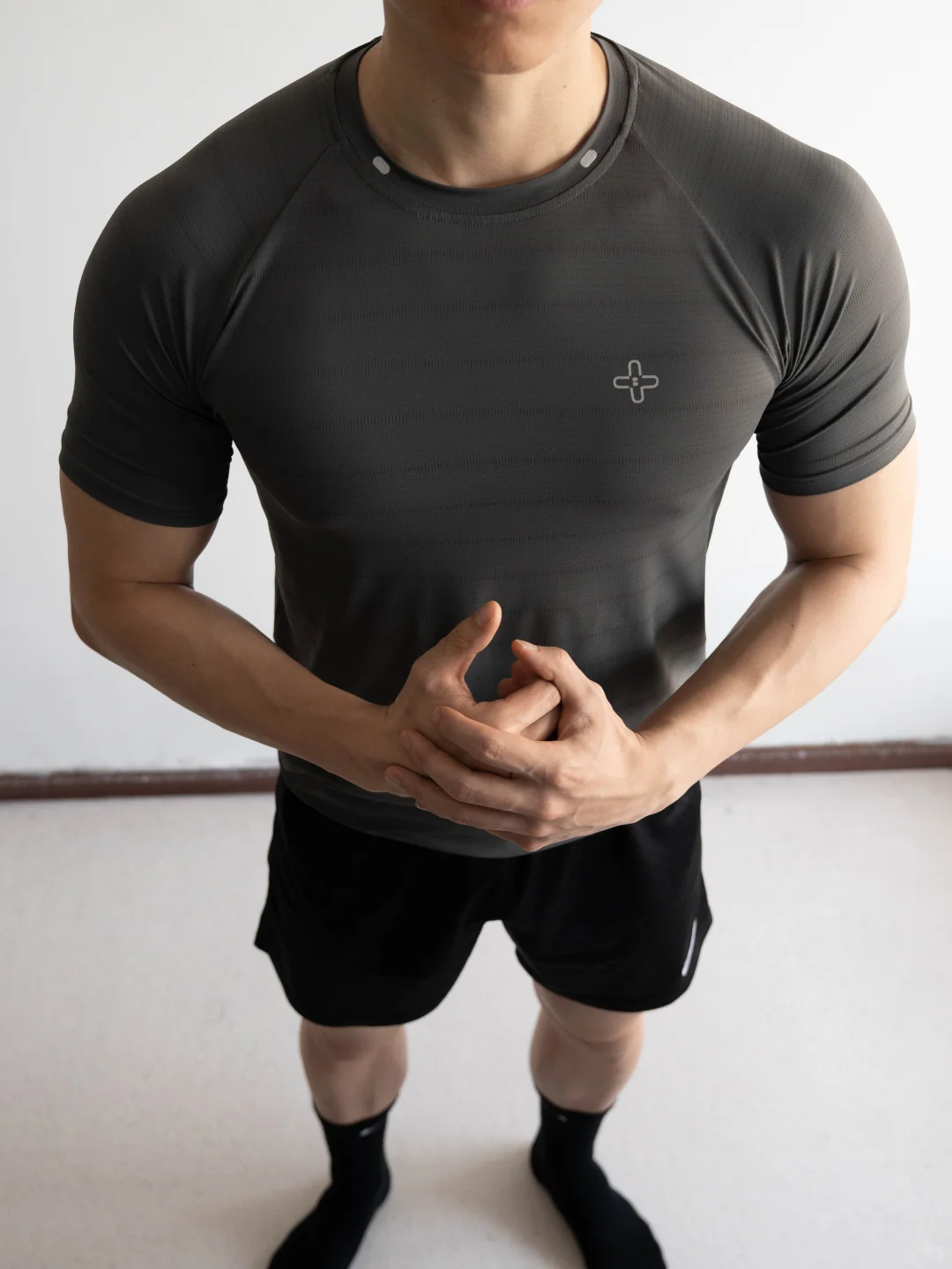 运动男生拥有一百件显壮战袍计划（1/100）