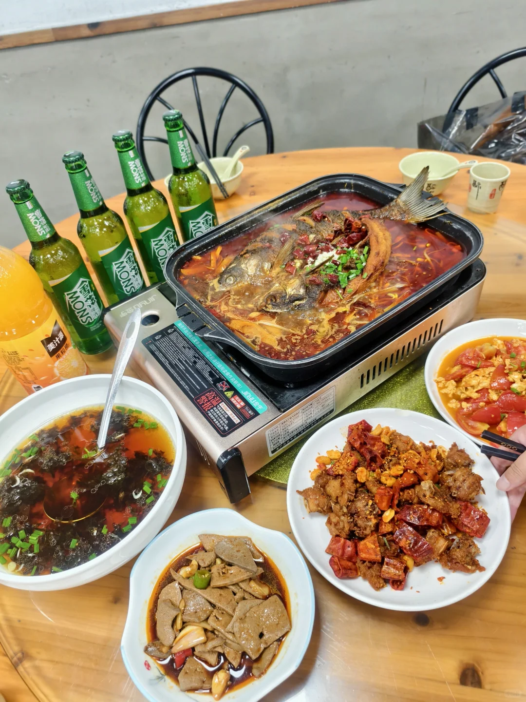 79元四人餐？顾客赚大发，老板是慈善家？！