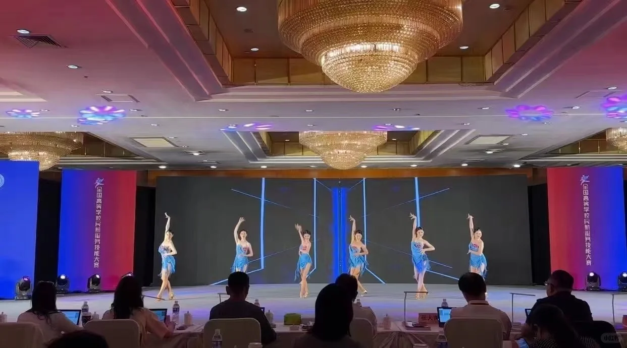 金通学子们加油！