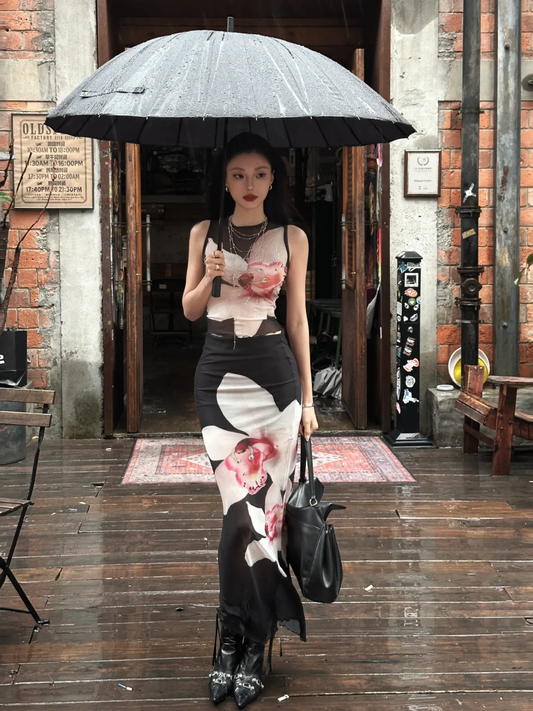 你别紧张啊 我又不是什么好人?