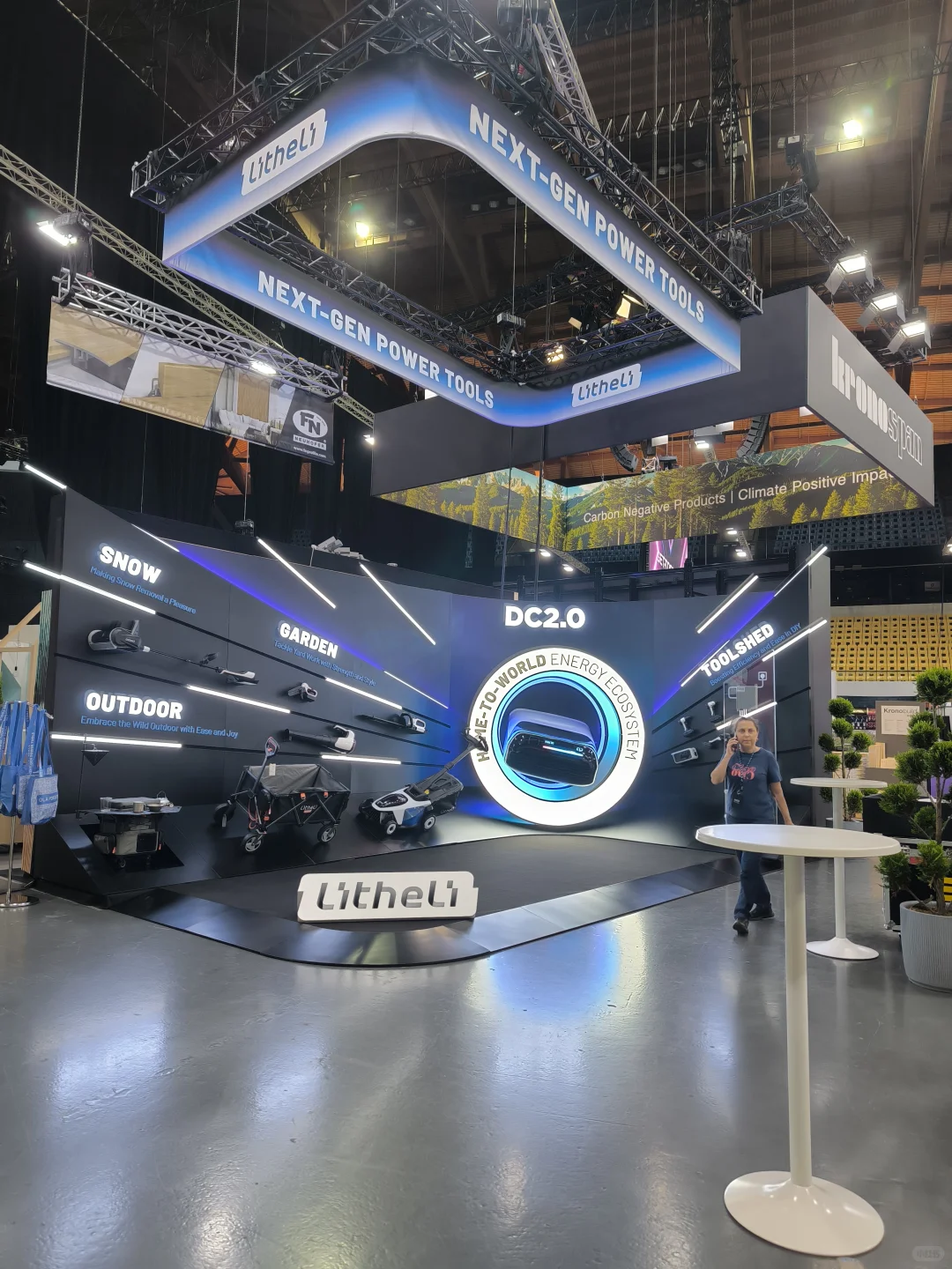 在欧洲也可以做出炫酷的展台