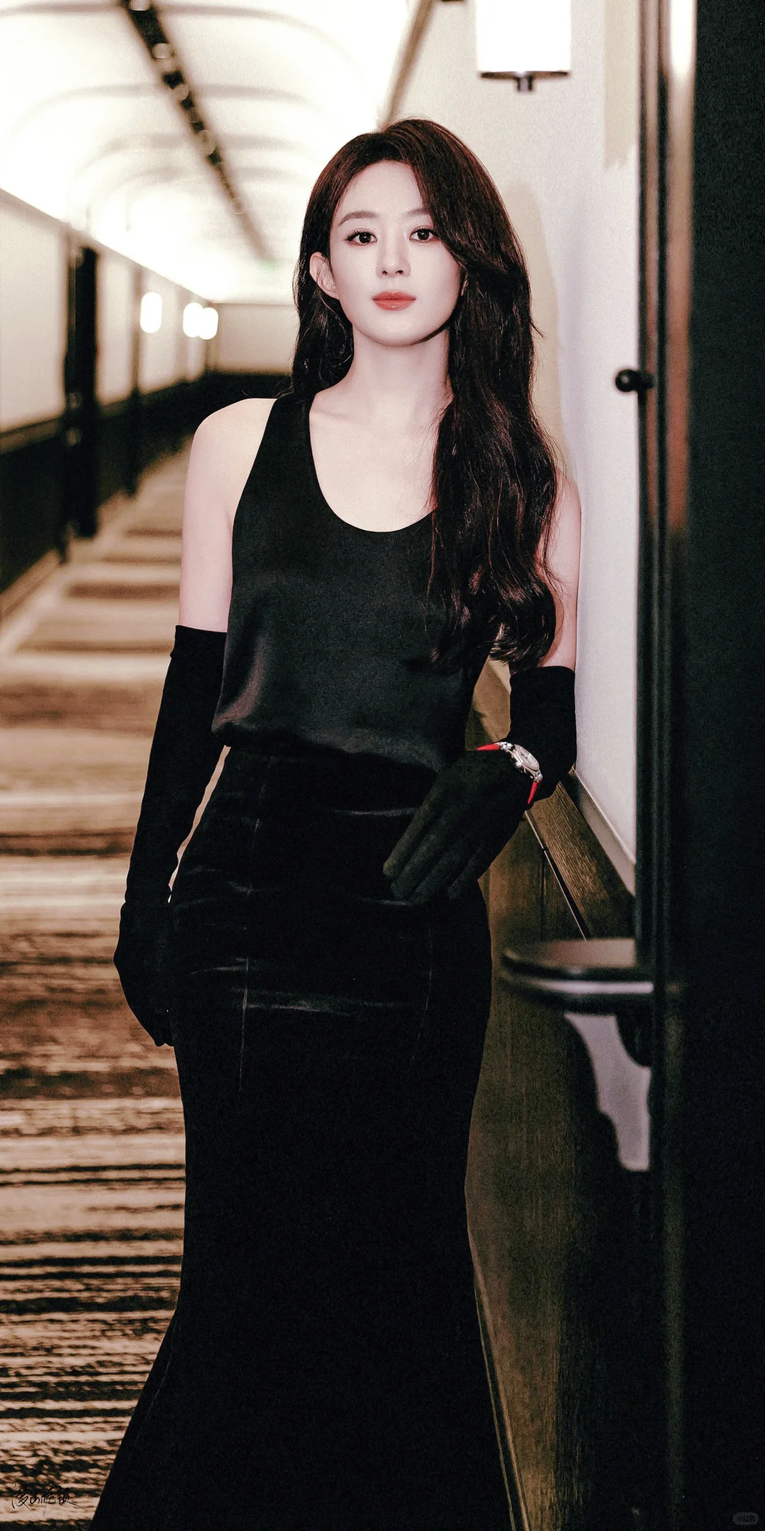 赵丽颖浪琴直播造型，长发妩媚动人❤️