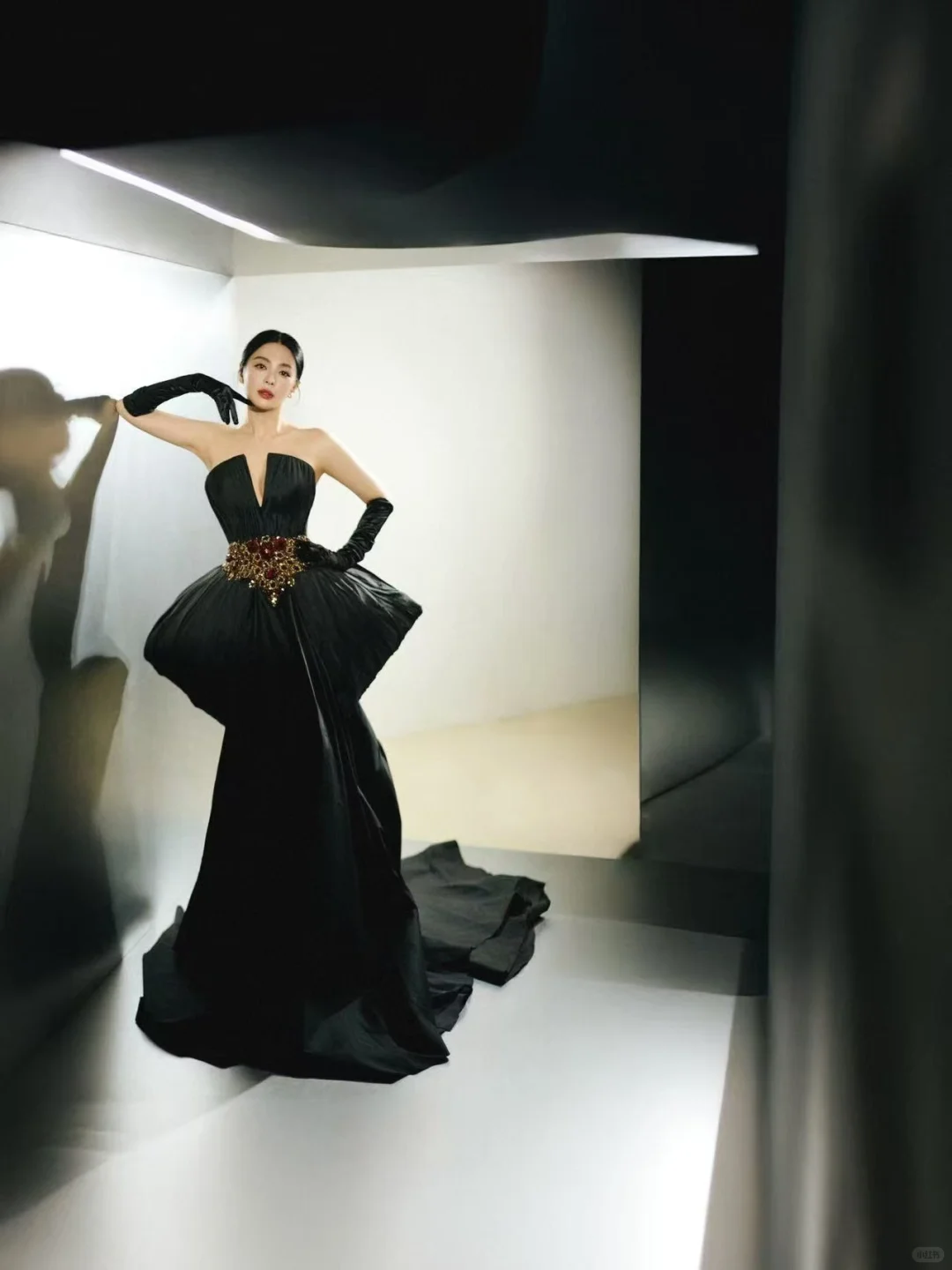 张雨绮好优雅大方，整个人妩媚动人爱了！！