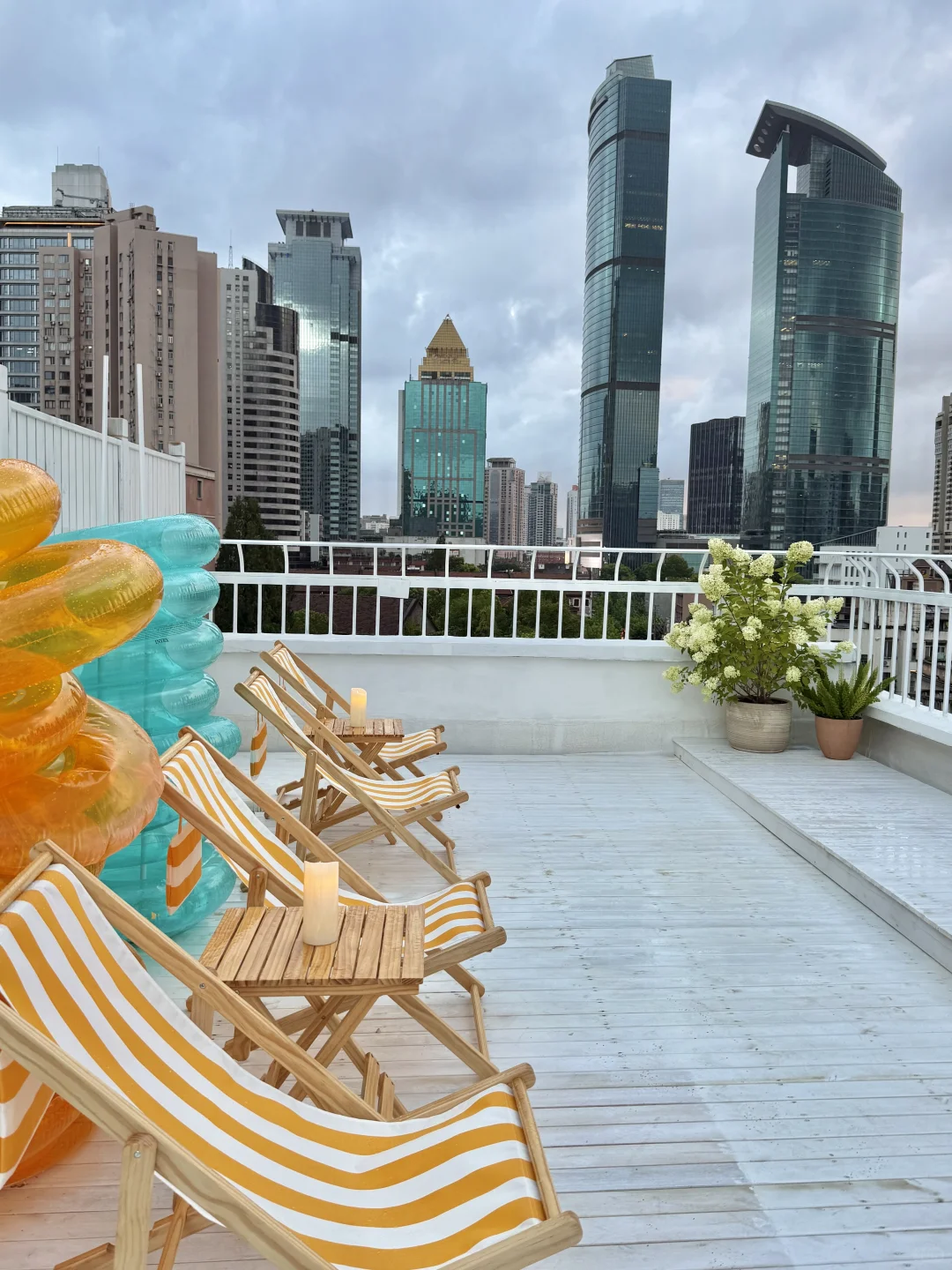 上海新展｜?️度假风拉满的屋顶展来啦！?