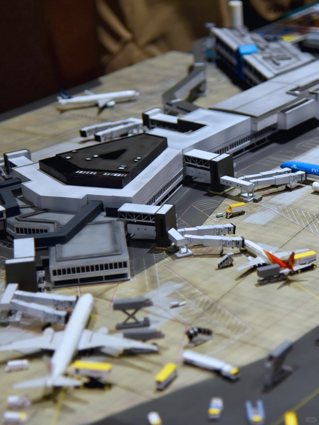 小而热闹的客机模型展销会