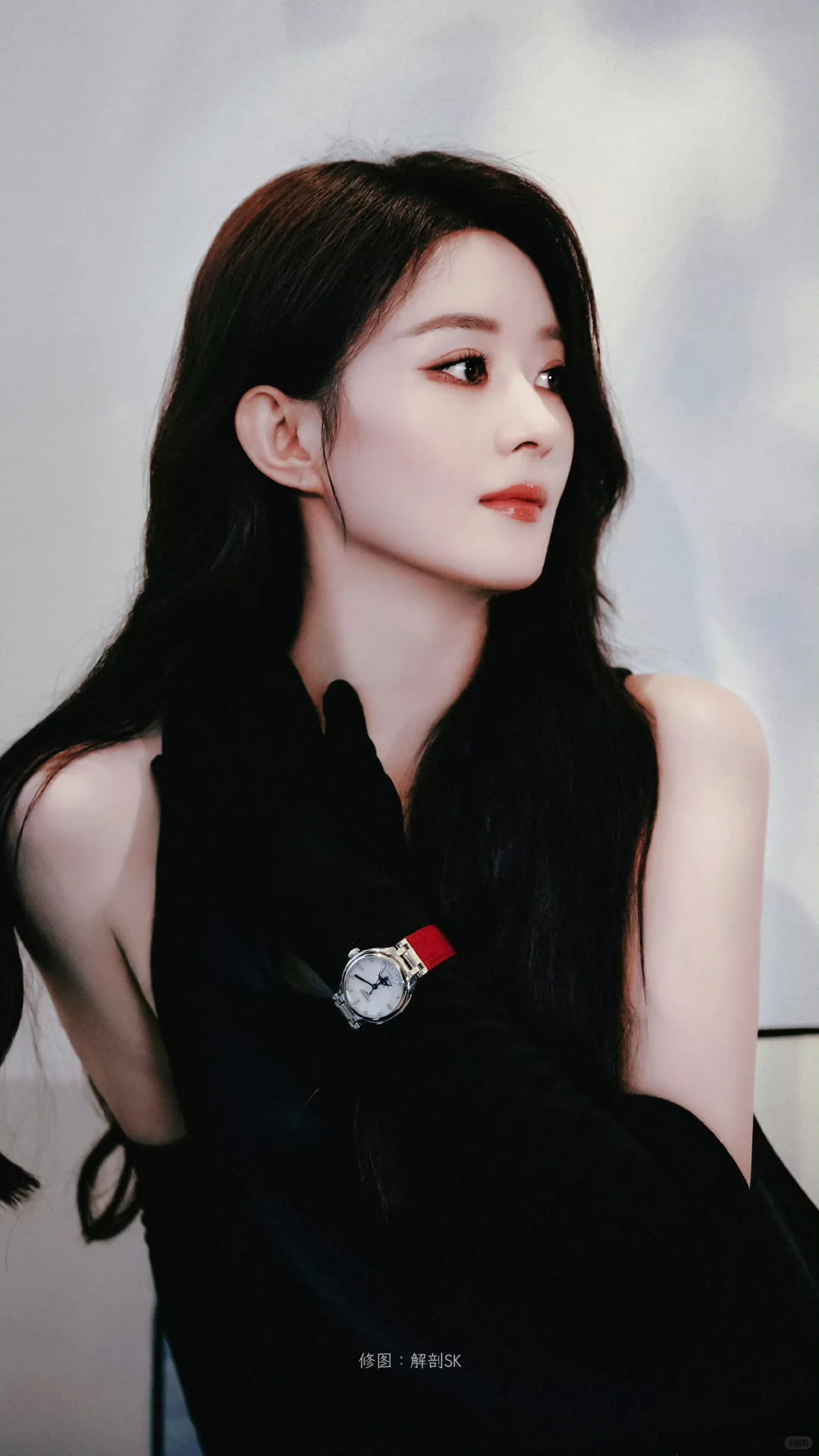 赵丽颖浪琴直播造型，长发妩媚动人❤️