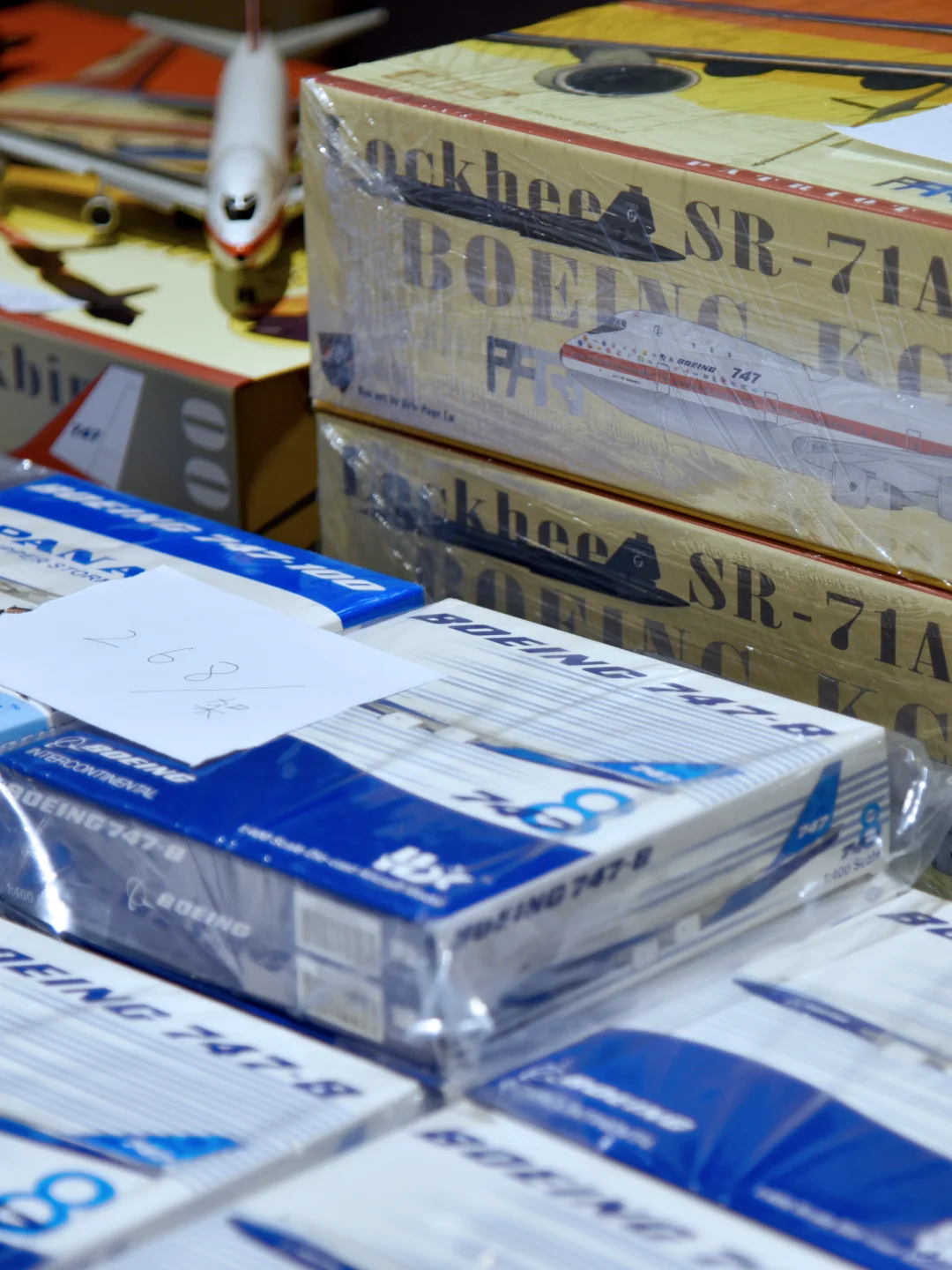 小而热闹的客机模型展销会