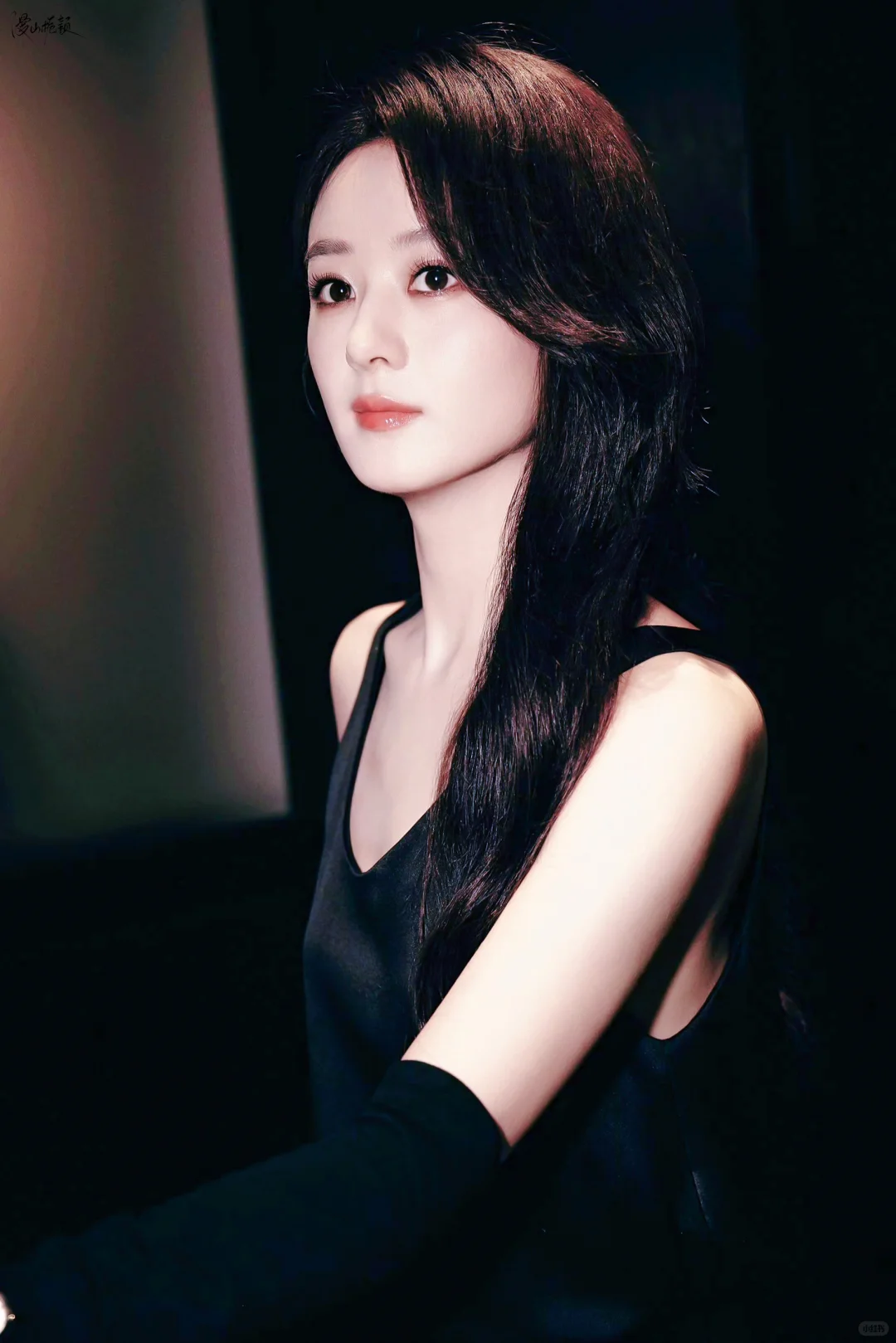 赵丽颖浪琴直播造型，长发妩媚动人❤️