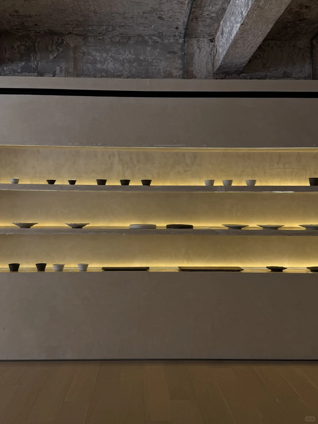 在美丽空间里看两个新展