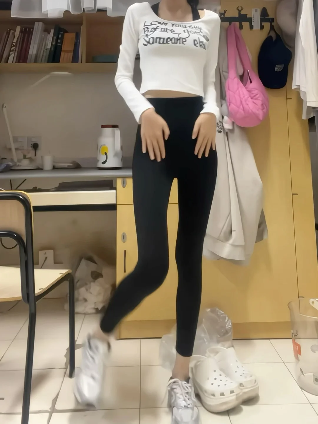 女大第一次尝试瑜伽裤，惊呆了