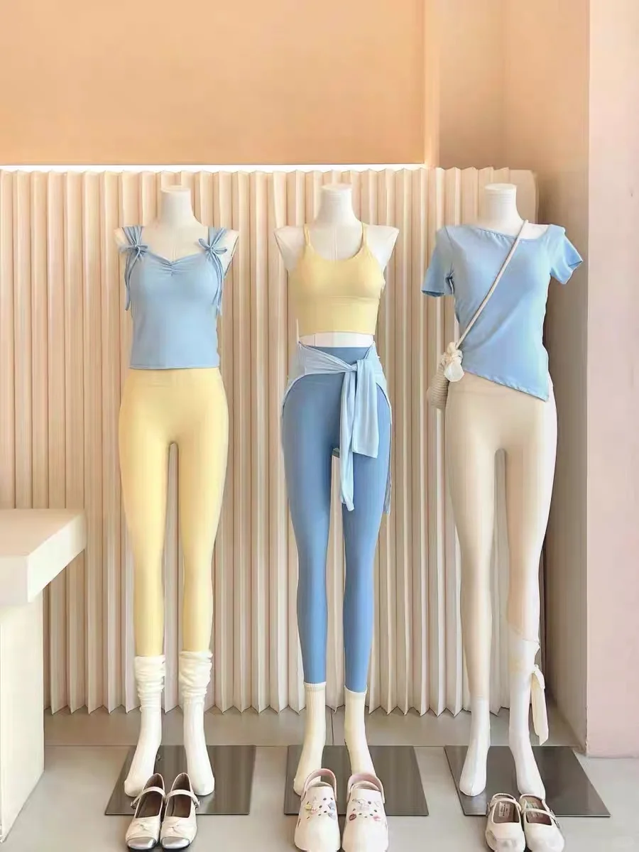 减肥洗脑｜瑜伽服都进化的这么好看