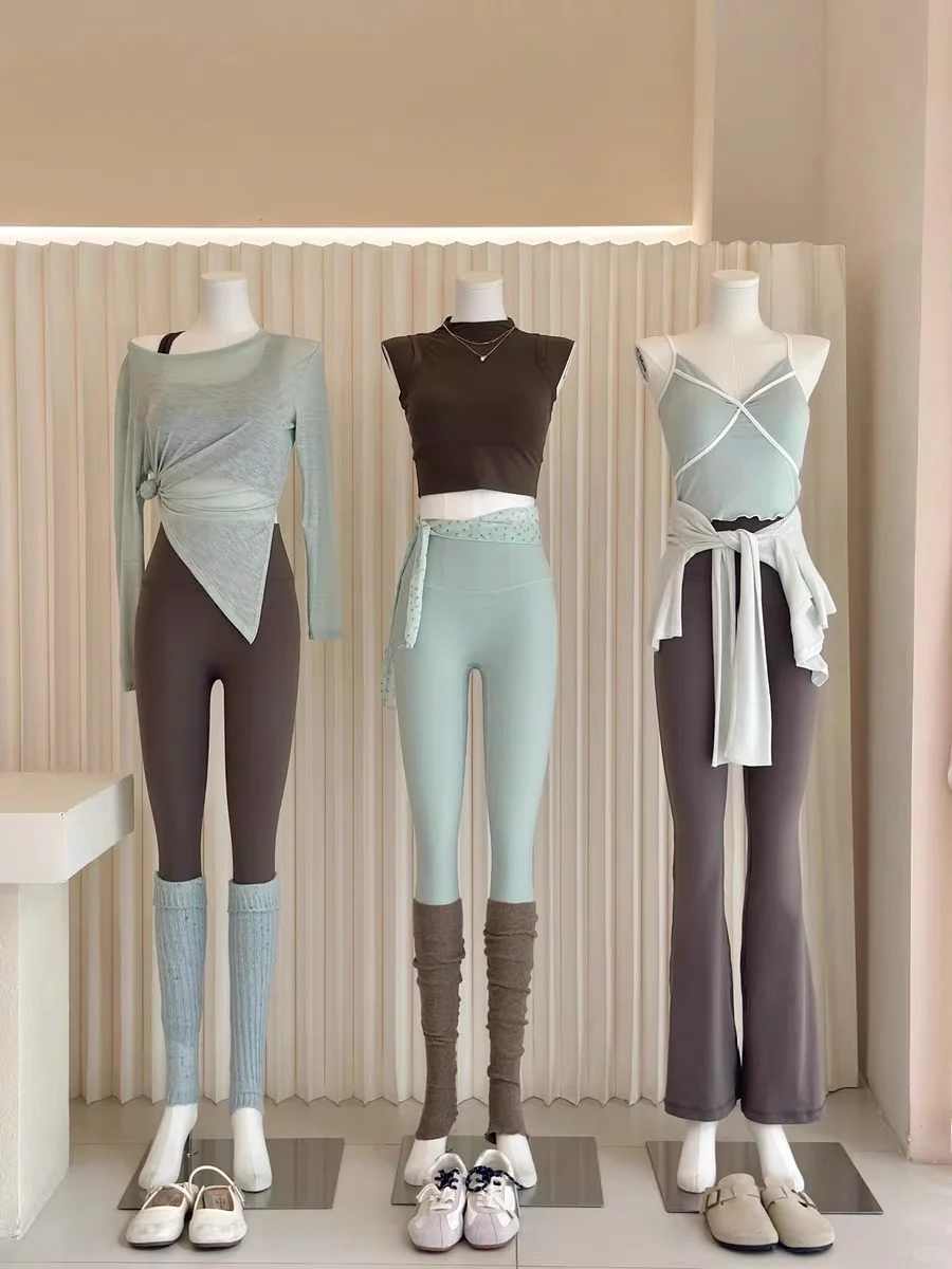 减肥洗脑｜瑜伽服都进化的这么好看