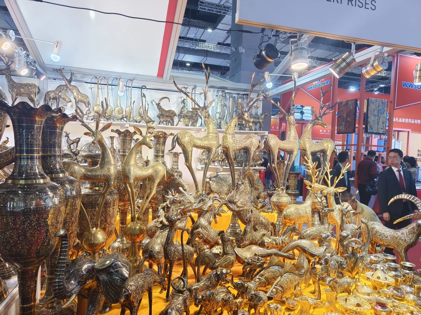 走近进博会看展2024