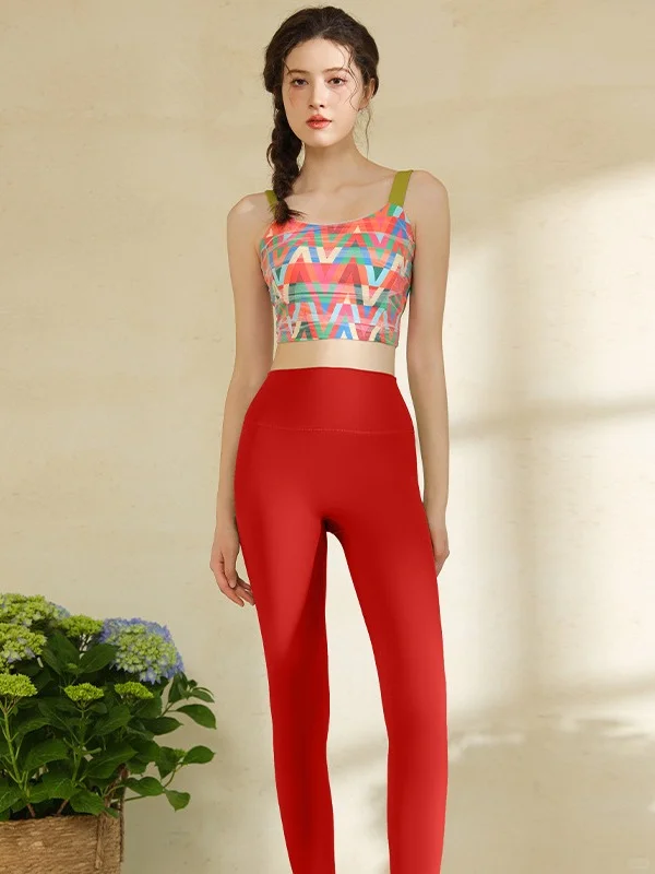 30岁-45岁伽人， 一定要尝试这几套瑜伽服