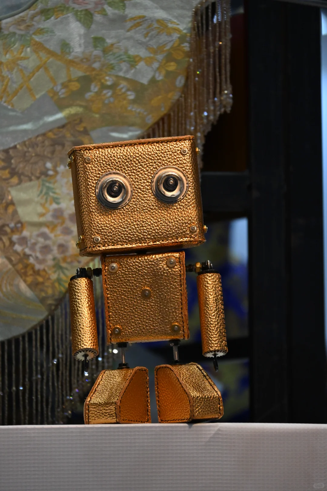 开展第二天给大家说声谢谢，还有请继续观展