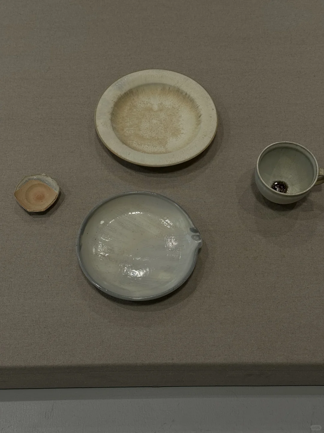 在美丽空间里看两个新展