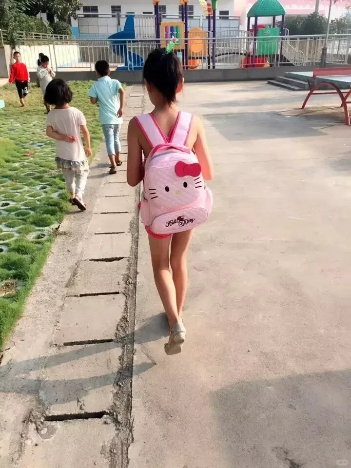 小时候穿衣猖狂，长大后穿衣猥琐