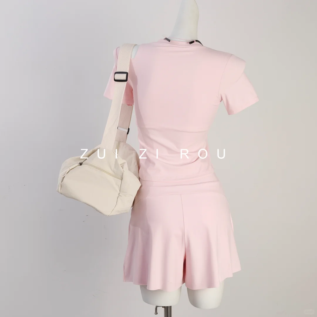 粉粉嫩嫩的瑜伽服显白显身材，谁能不爱啊