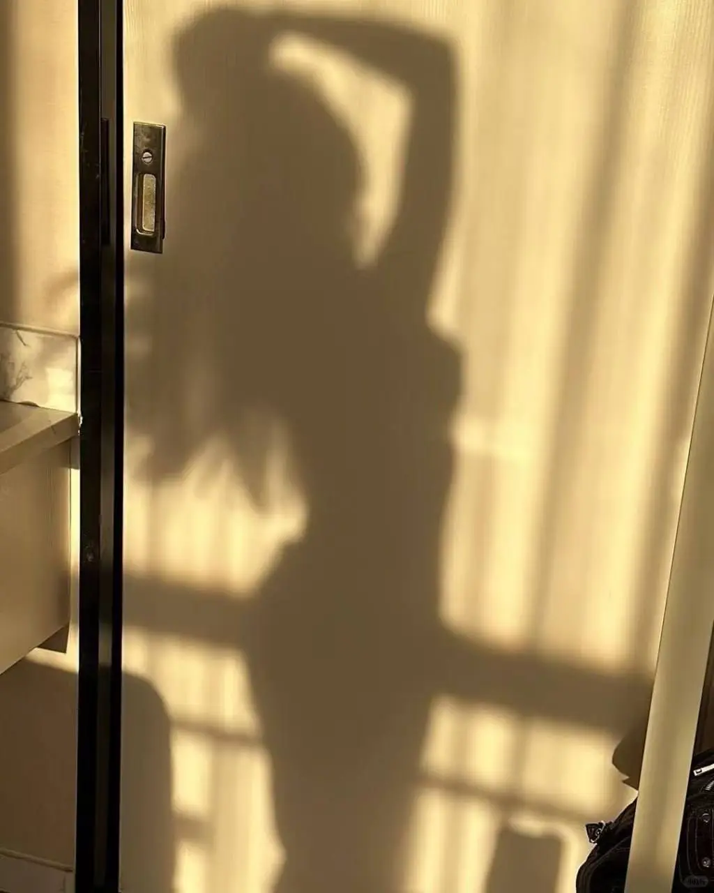 留下你在阳光下最美的照片吧?