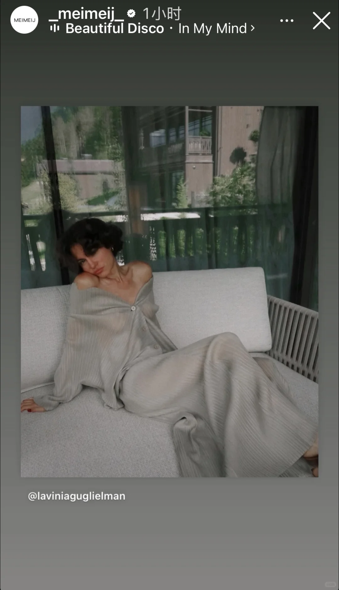 慵懒随性 妩媚动人