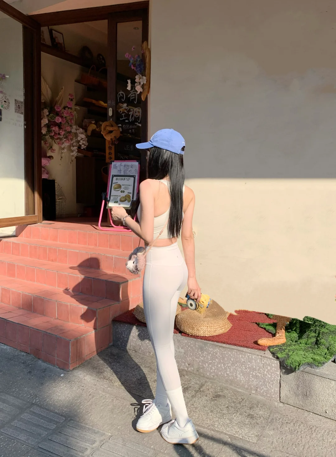 挑战只穿瑜伽服出门Day63｜纯白色的夏天?