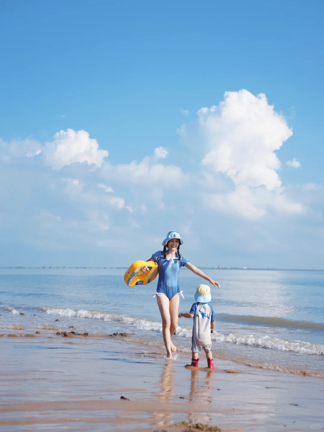 带娃去海边，亲子照这么拍自由感满满|附教程