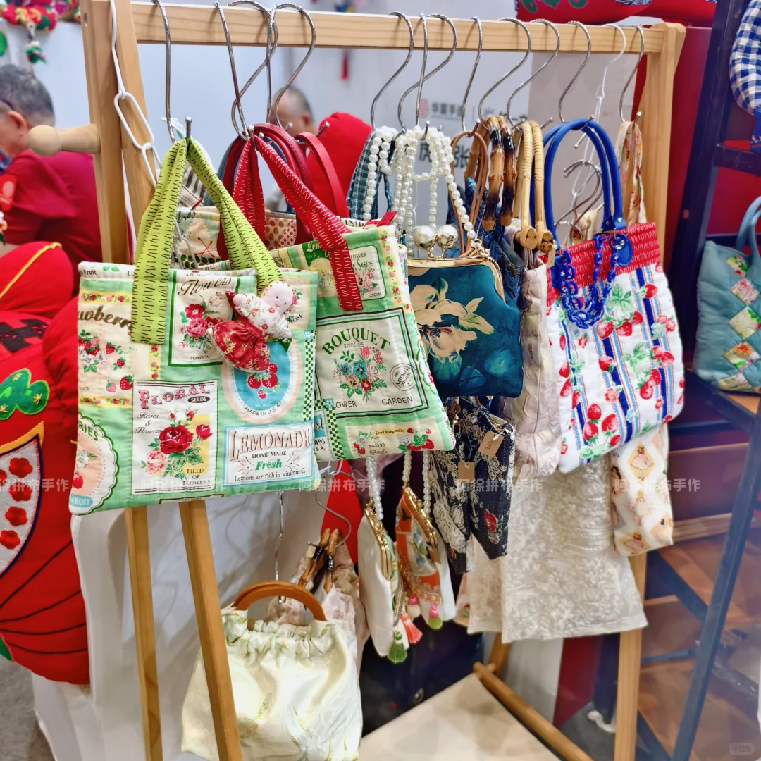 来郑州会展中心看展了~