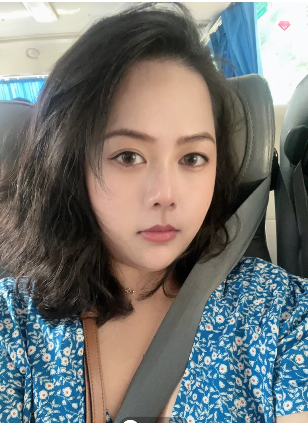 今天是个精致的少妇 哈哈哈哈